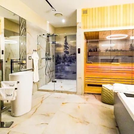 Pietryna Luxury - Sauna , Jacuzzi , Bezposrednio Przy Ul Piotrkowskiej * Lodz (Lodz)