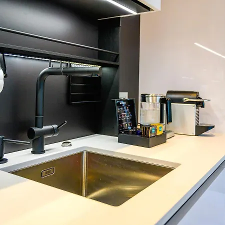 Pietryna Luxury - Sauna , Jacuzzi , Bezposrednio Przy Ul Piotrkowskiej *