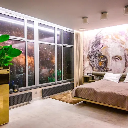 Pietryna Luxury - Sauna , Jacuzzi , Bezposrednio Przy Ul Piotrkowskiej Apartment