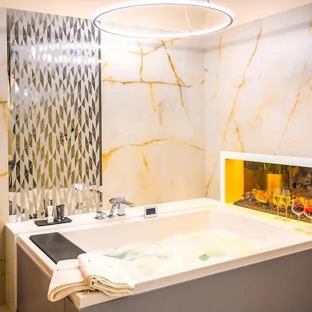 Apartman Pietryna Luxury - Sauna , Jacuzzi , Bezposrednio Przy Ul Piotrkowskiej
